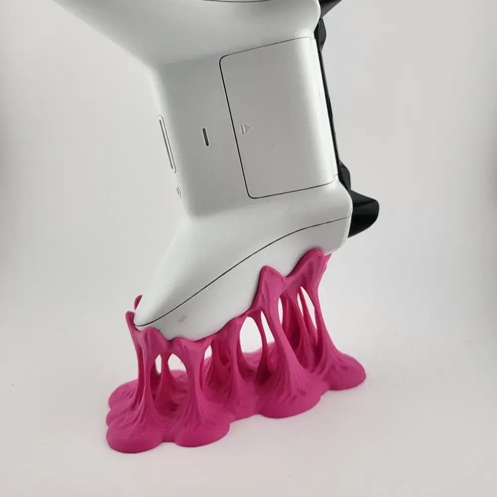 3D-Printed Bubblegum-Style Des - огляд і ціна 3D Printing Xbox Controller Holder